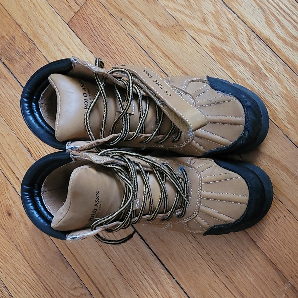 U.S POLO ASSN boots brown and black size 3 1/2 BOYS